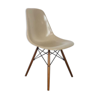 Chaise Eames DSW pour Herman Miller