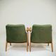 Paire de fauteuils en chêne clair et tissu vert olive