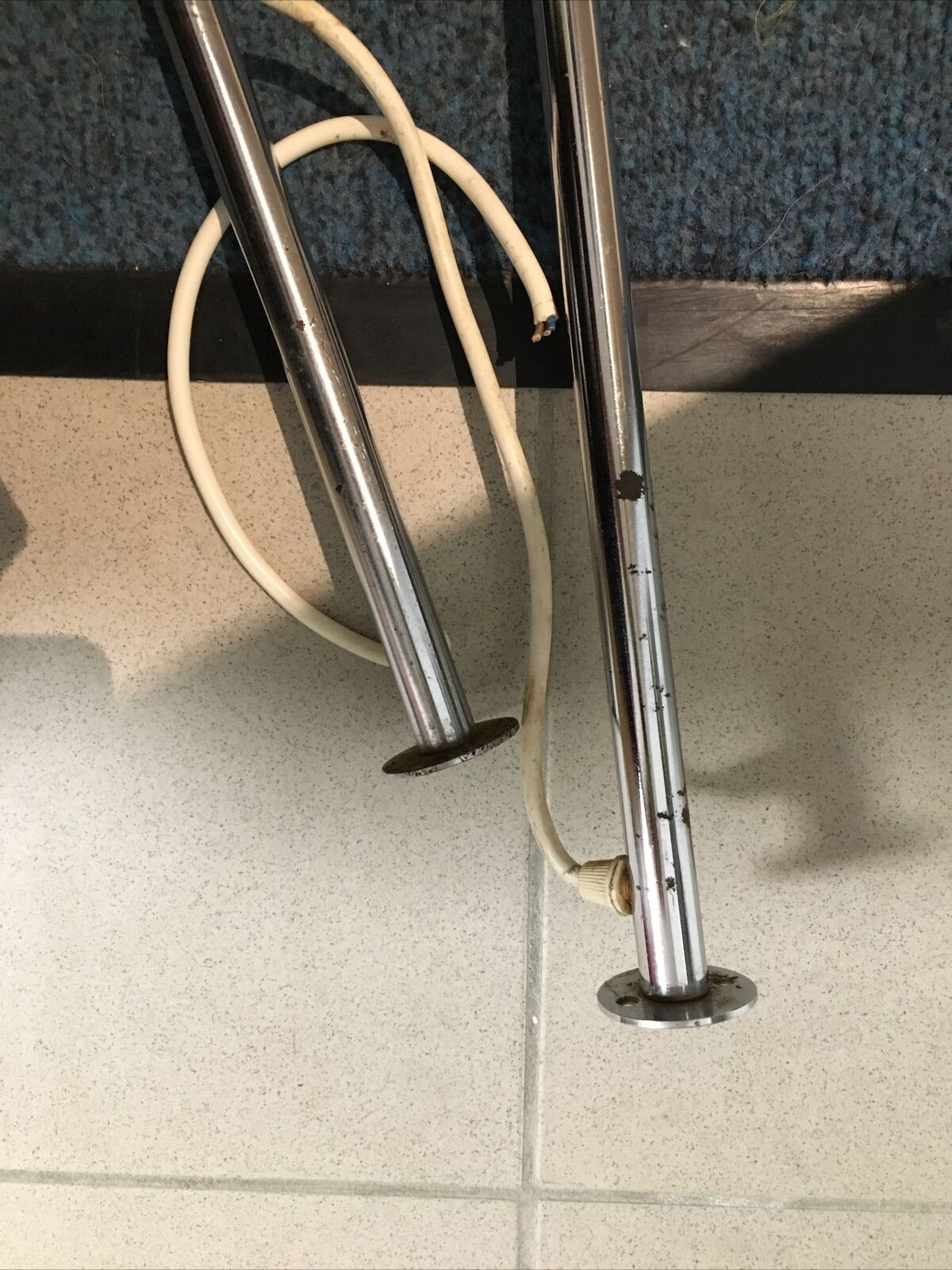 Old chrome Jumo lamp to be fixed with flexible