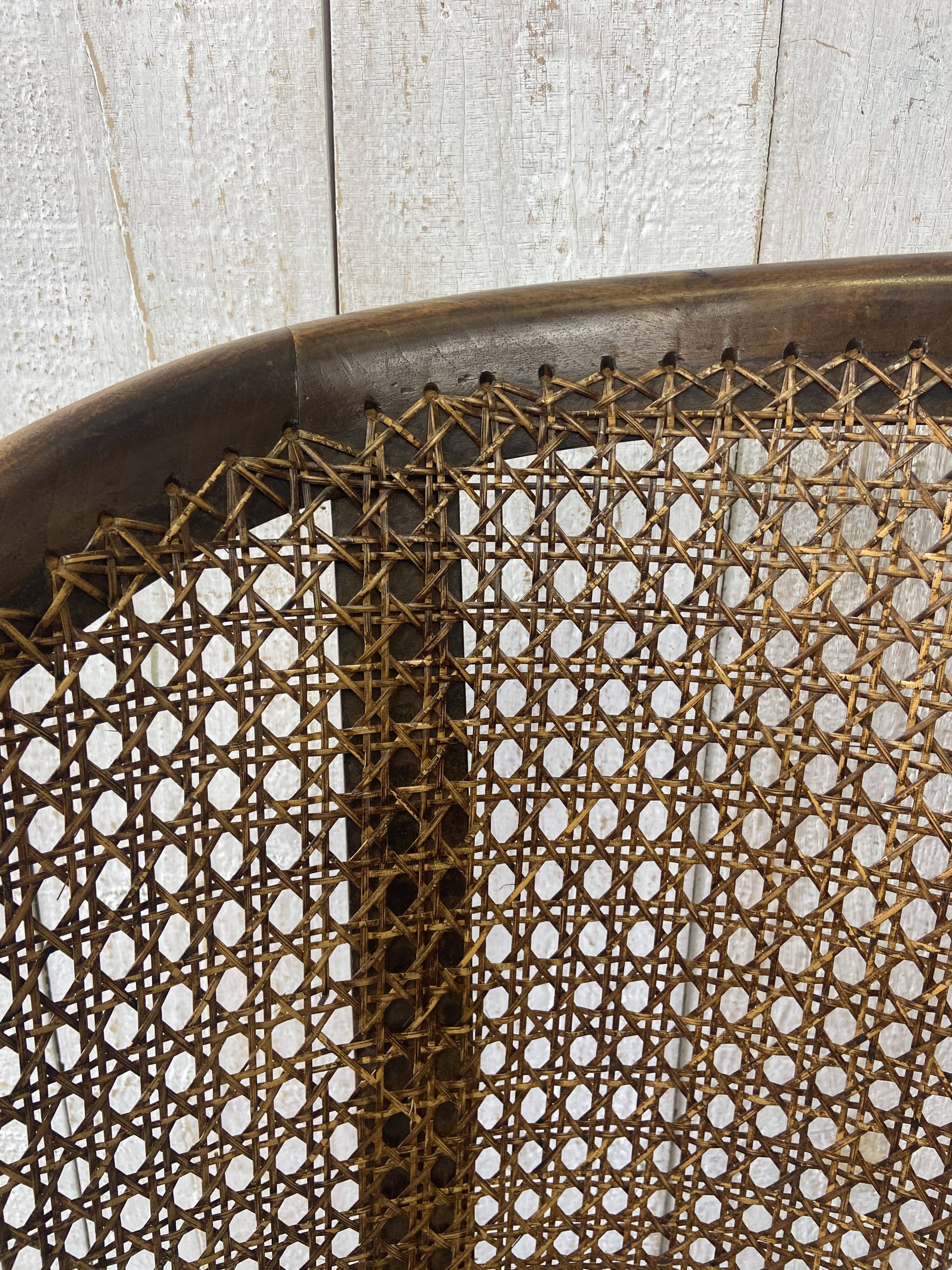 Fauteuil cannage ancien