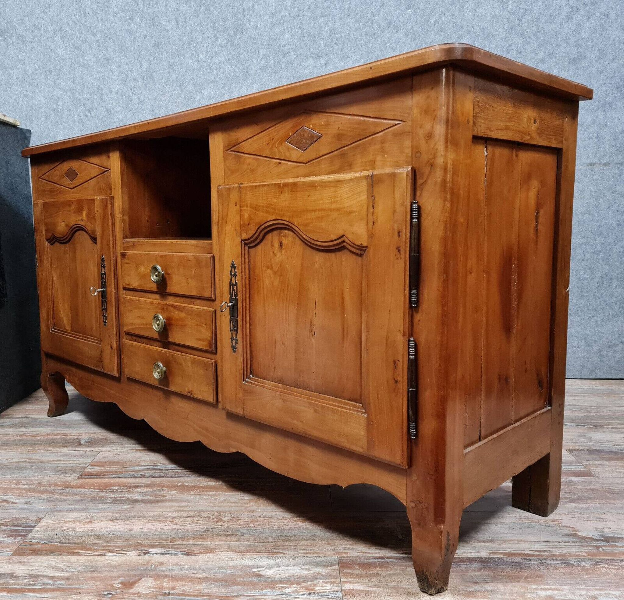 Buffet en enfilade époque Louis XV en merisier massif vers 1800