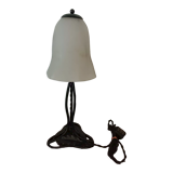 Lampe à poser Art Déco, pied fer forgé et tulipe en pate de verre