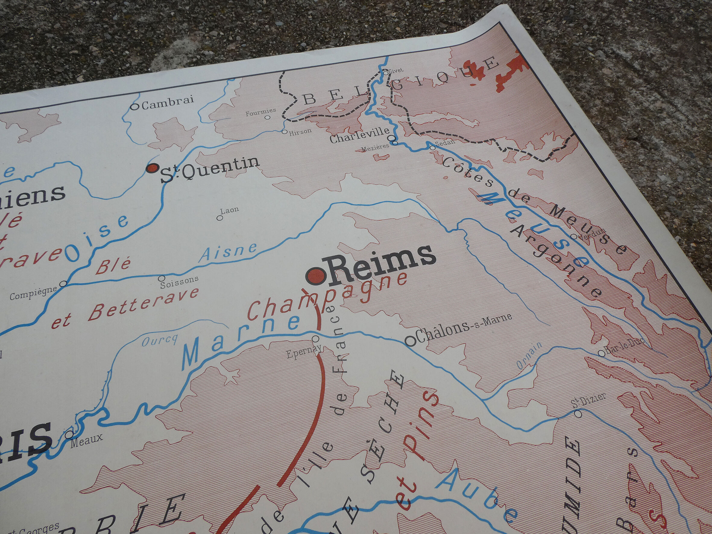 Old poster "East of the Paris basin / The middle Loire" - Rossignol