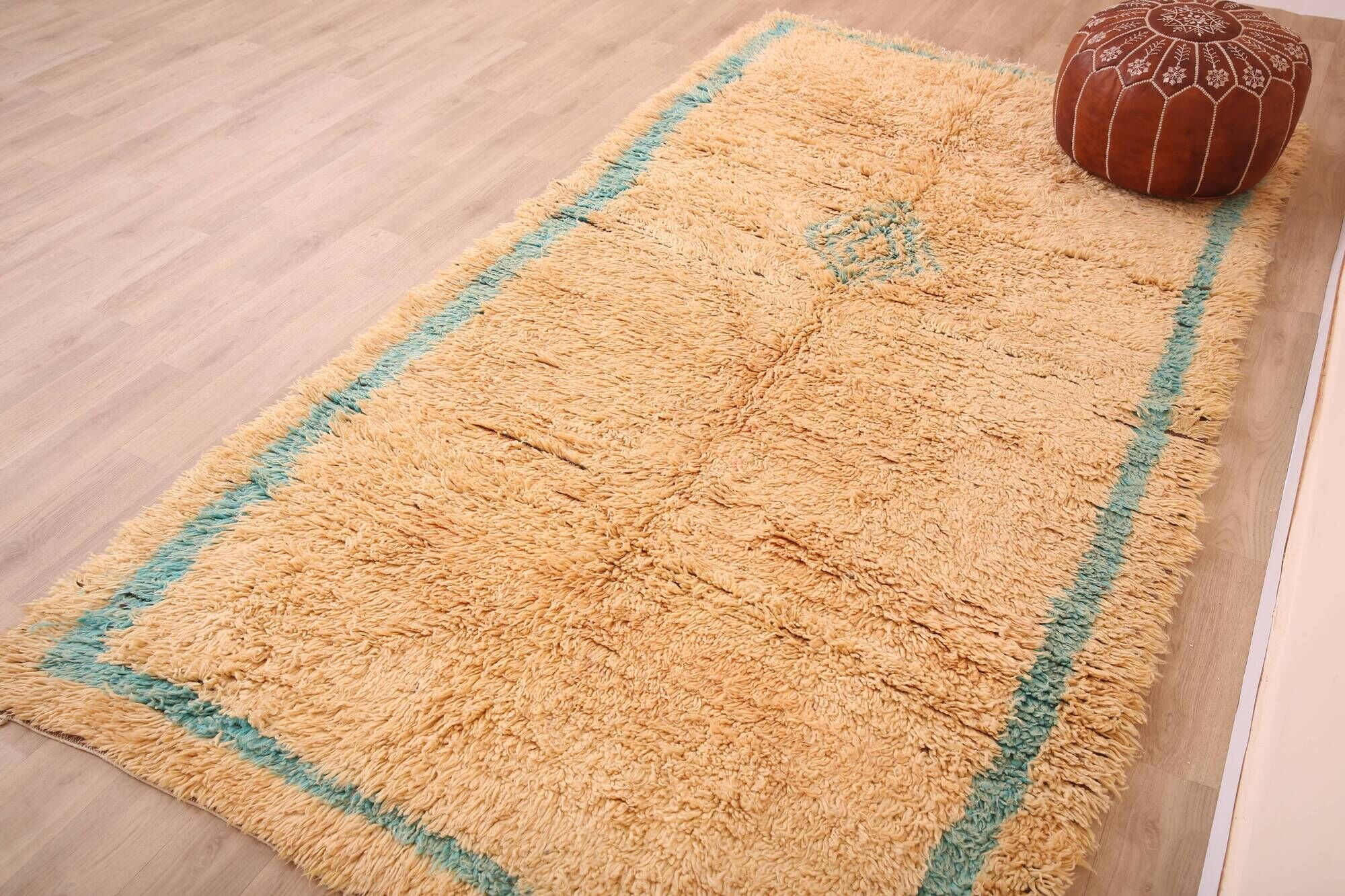 Peach Vintage Moroccan Rug 144 x 270 cm, Berber Wool Rug, Handmade Boho Rug