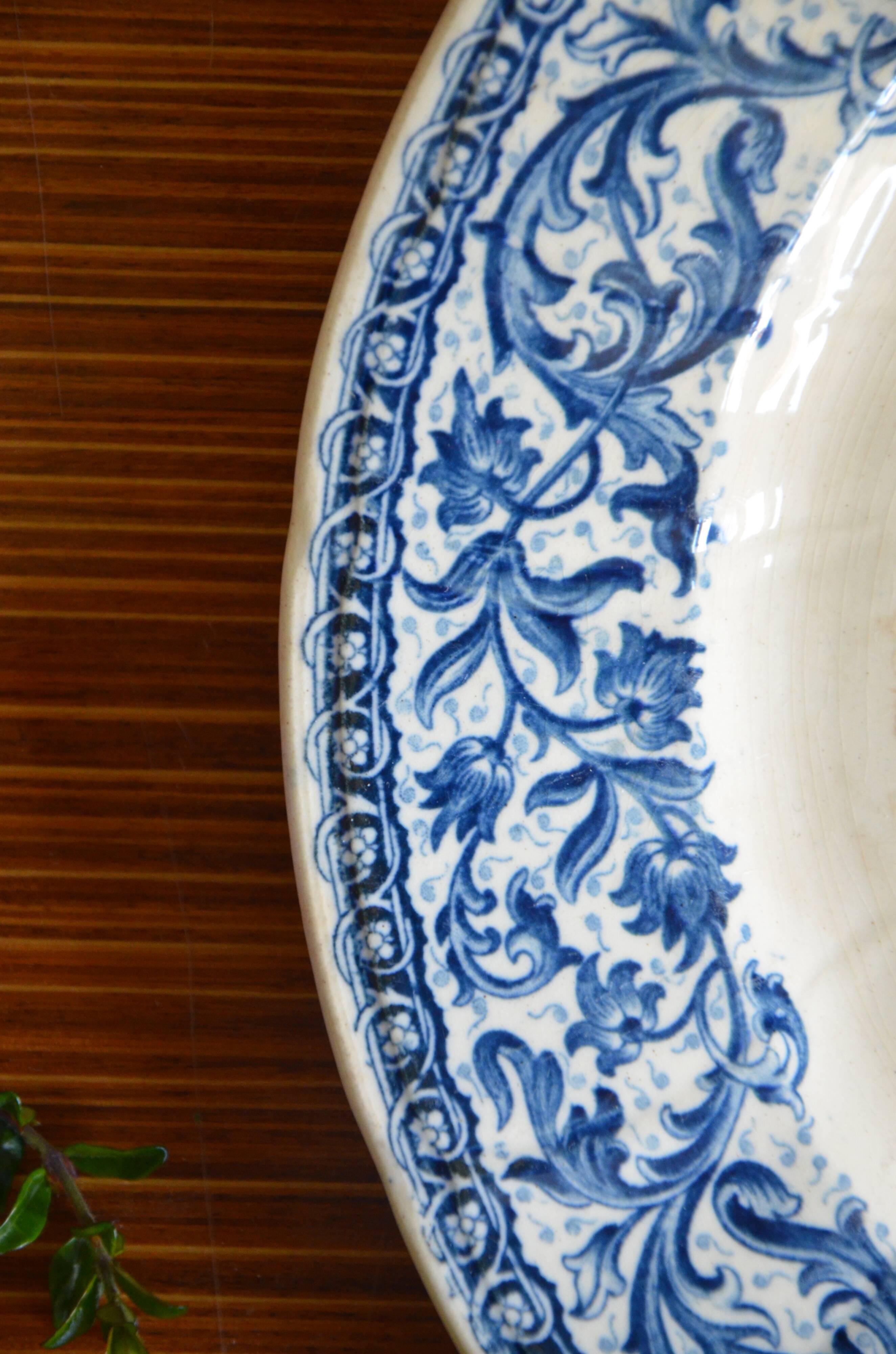 Plate from the Gien factory in iron earth