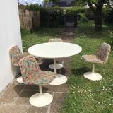 Tulip table