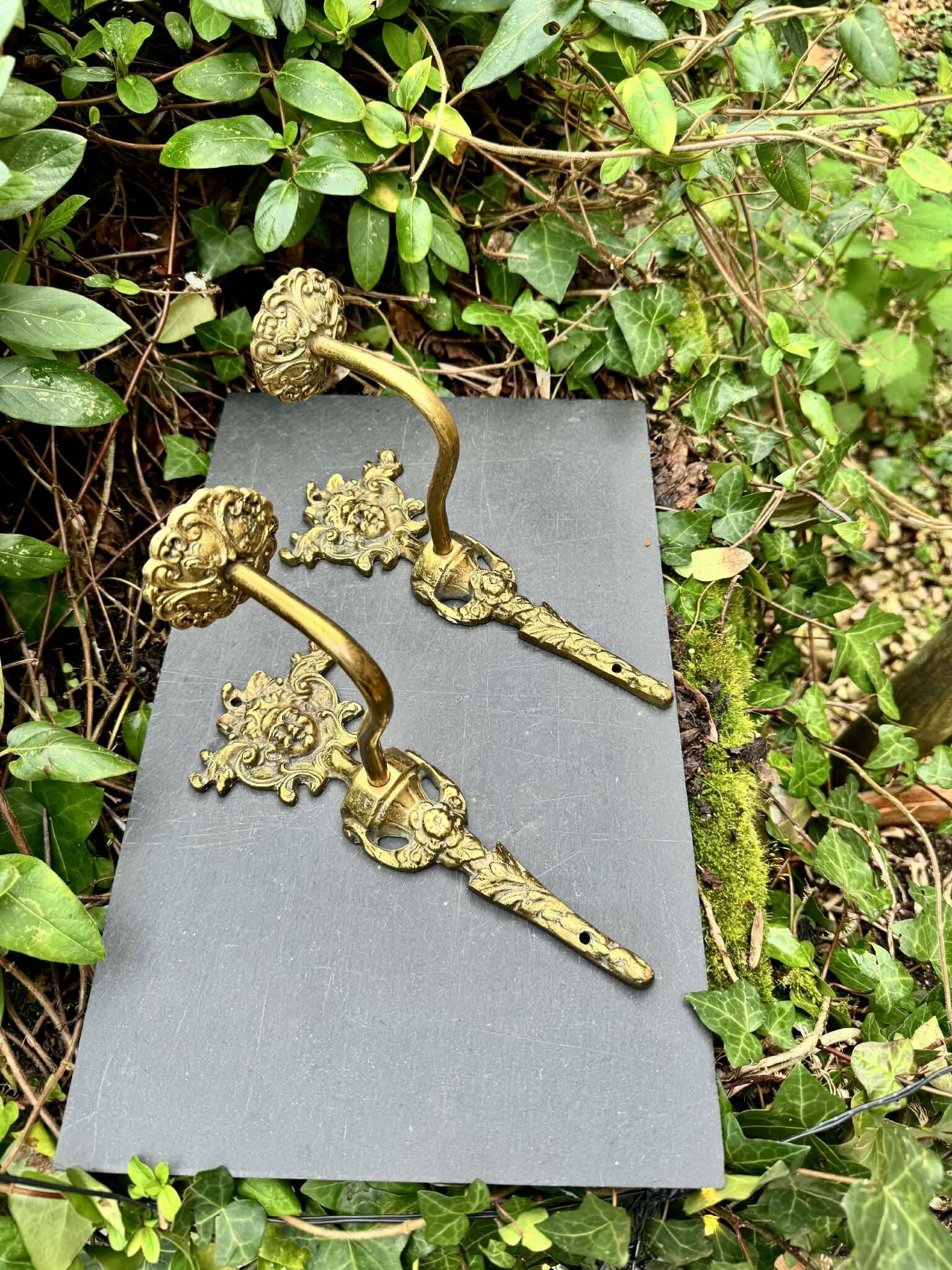 2 wall sconces in solid brass "Medusa" 1950s
