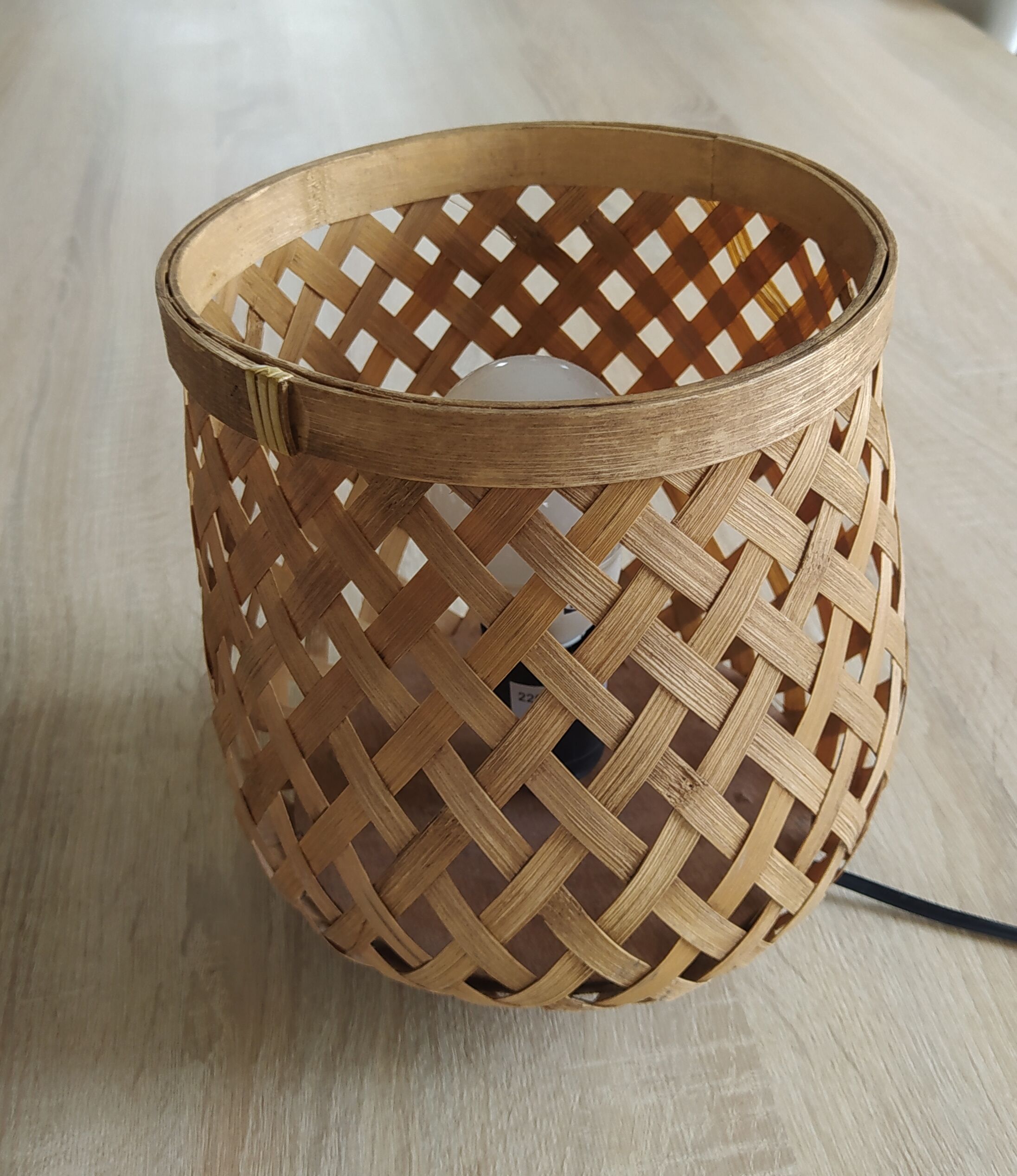 Wood rattan laying lamp