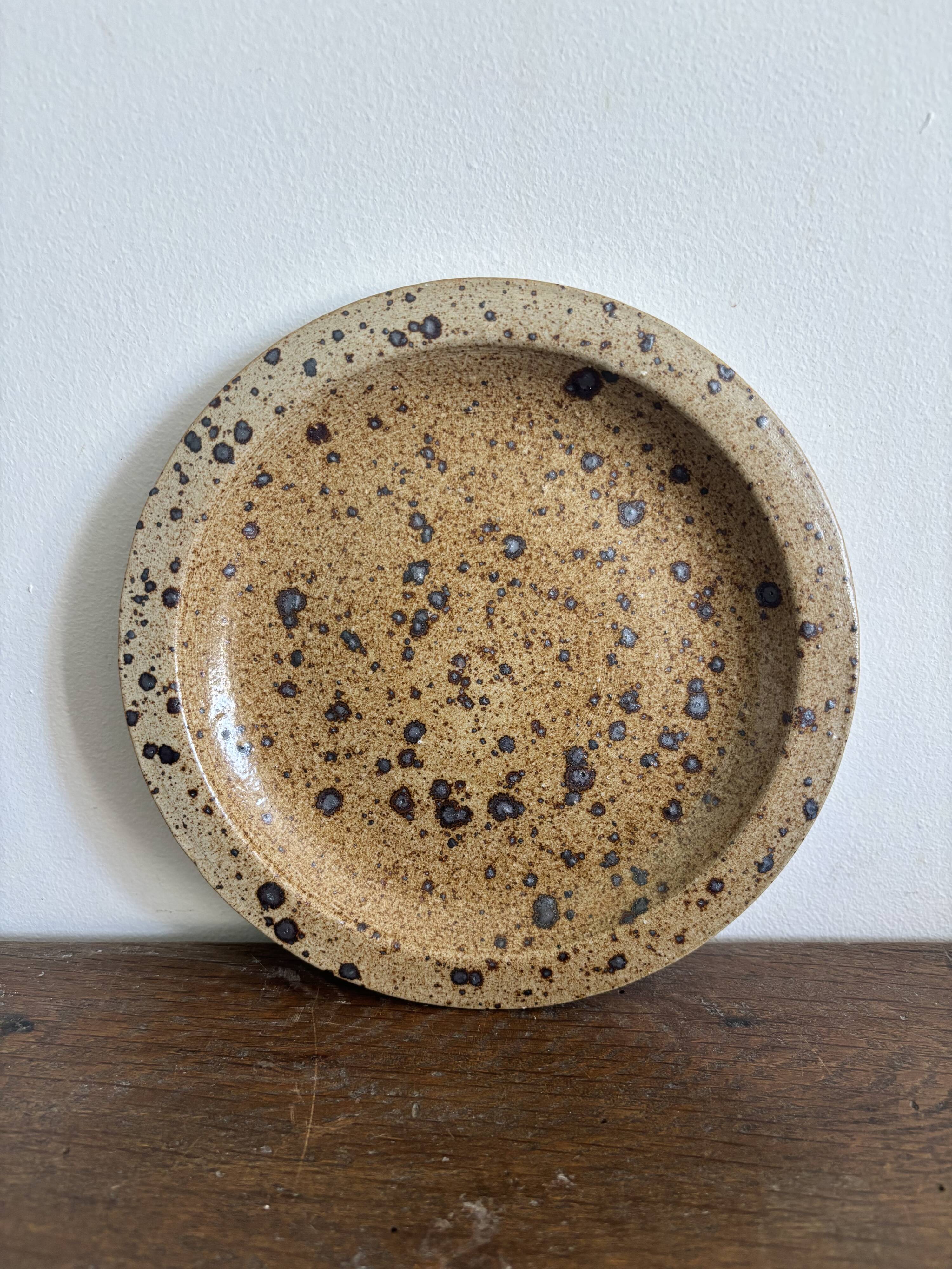 Vintage dessert plate in stoneware Origin Le Puisaye – 1970s