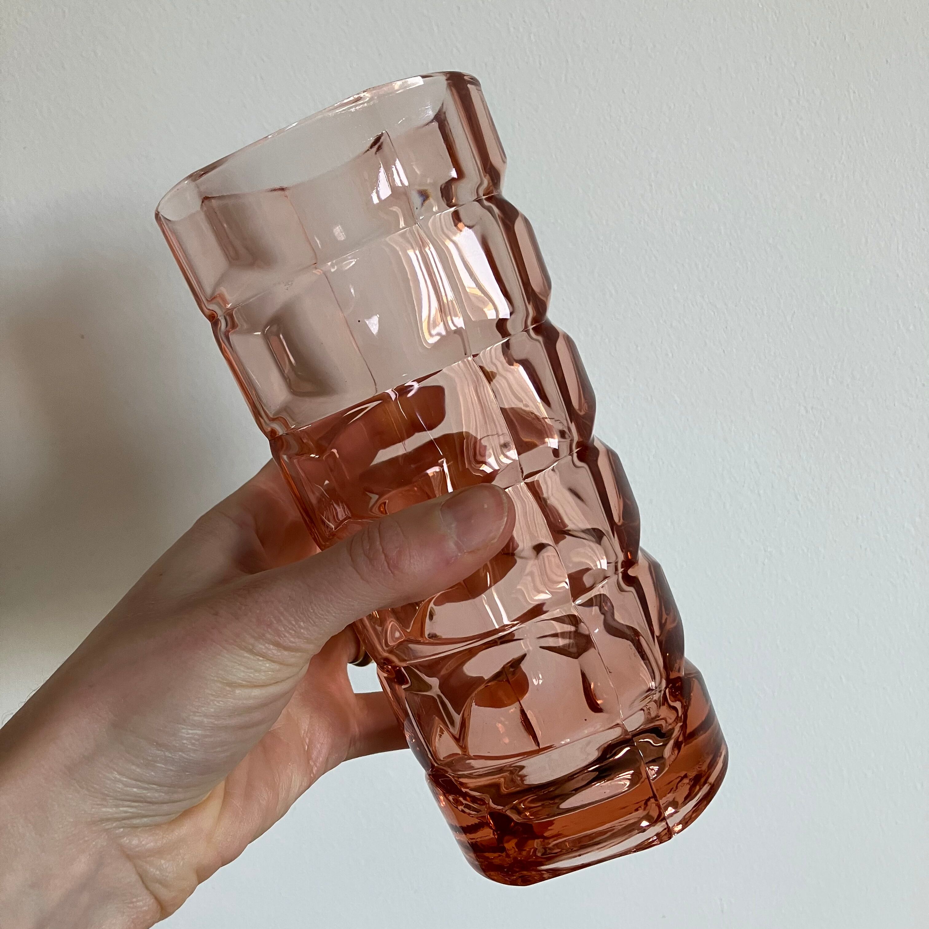 Windsor pink vase JG Durand Luminarc 70s