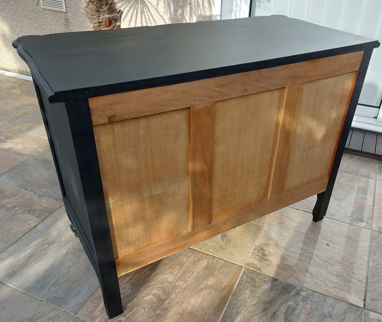 Louis XV lacquered chest of drawers black steel