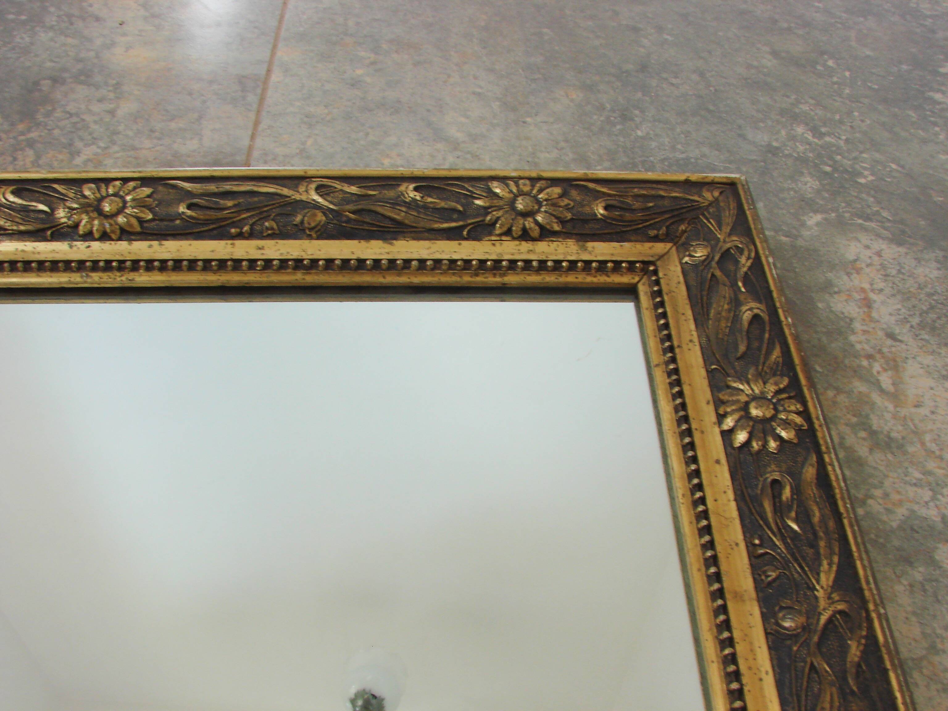 Wall mirror in an ornate frame, 1960s – vintage, gilded frame