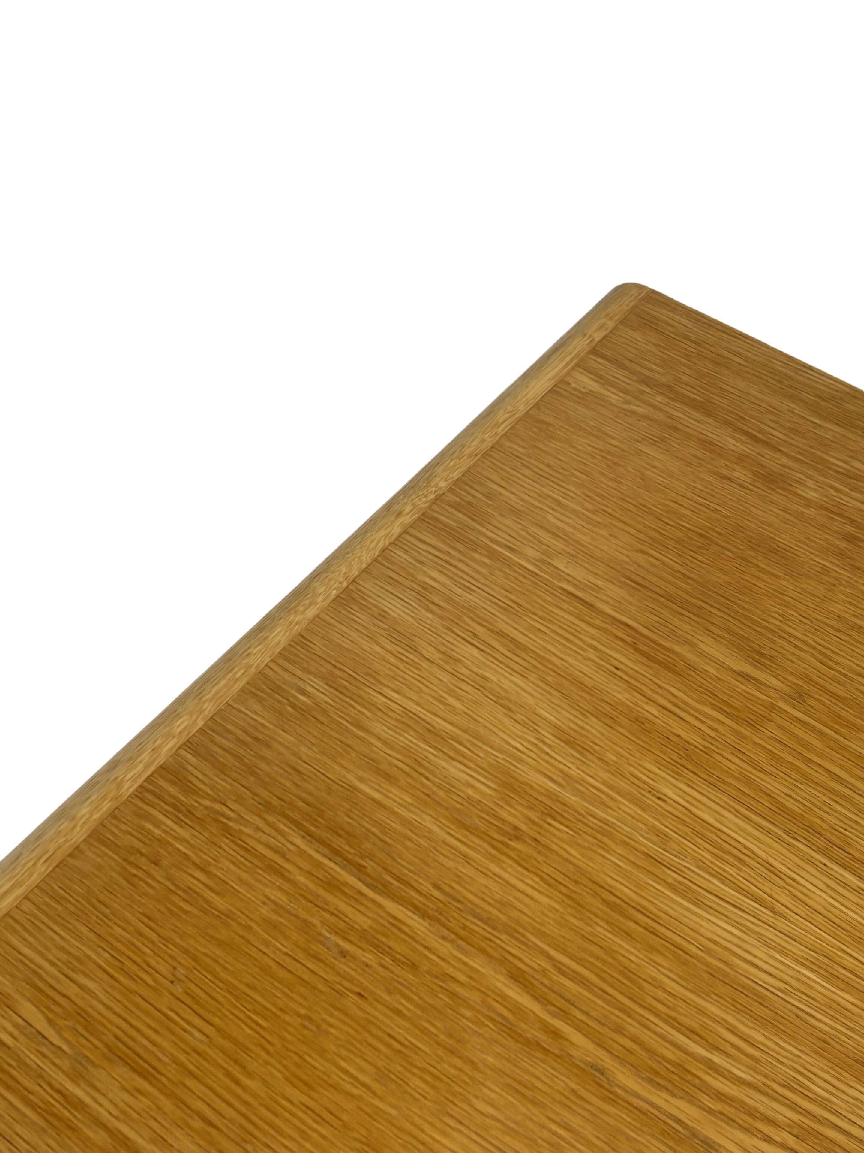 Table basse carrée minimaliste en chêne, années 70