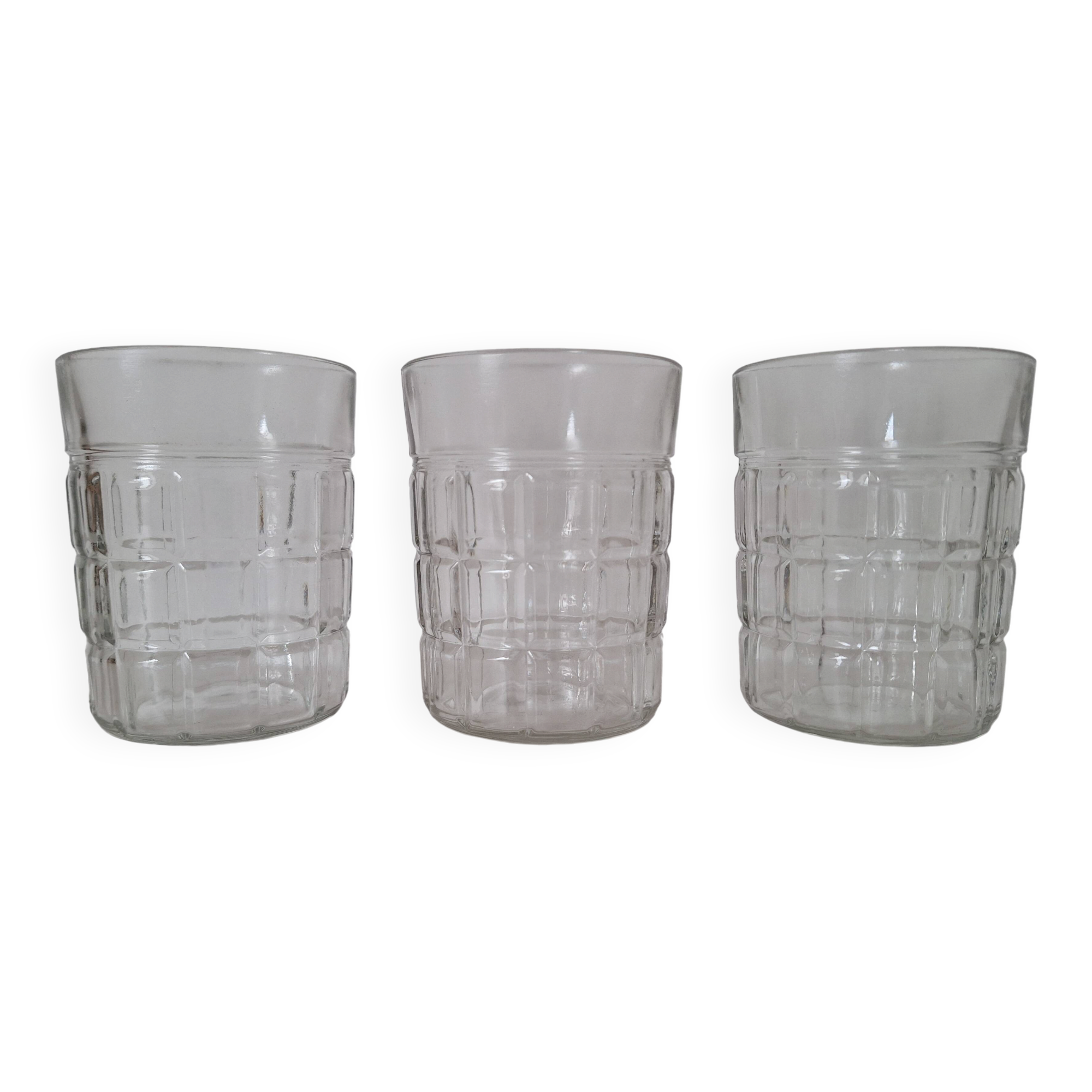 Water glasses or whisky glasses