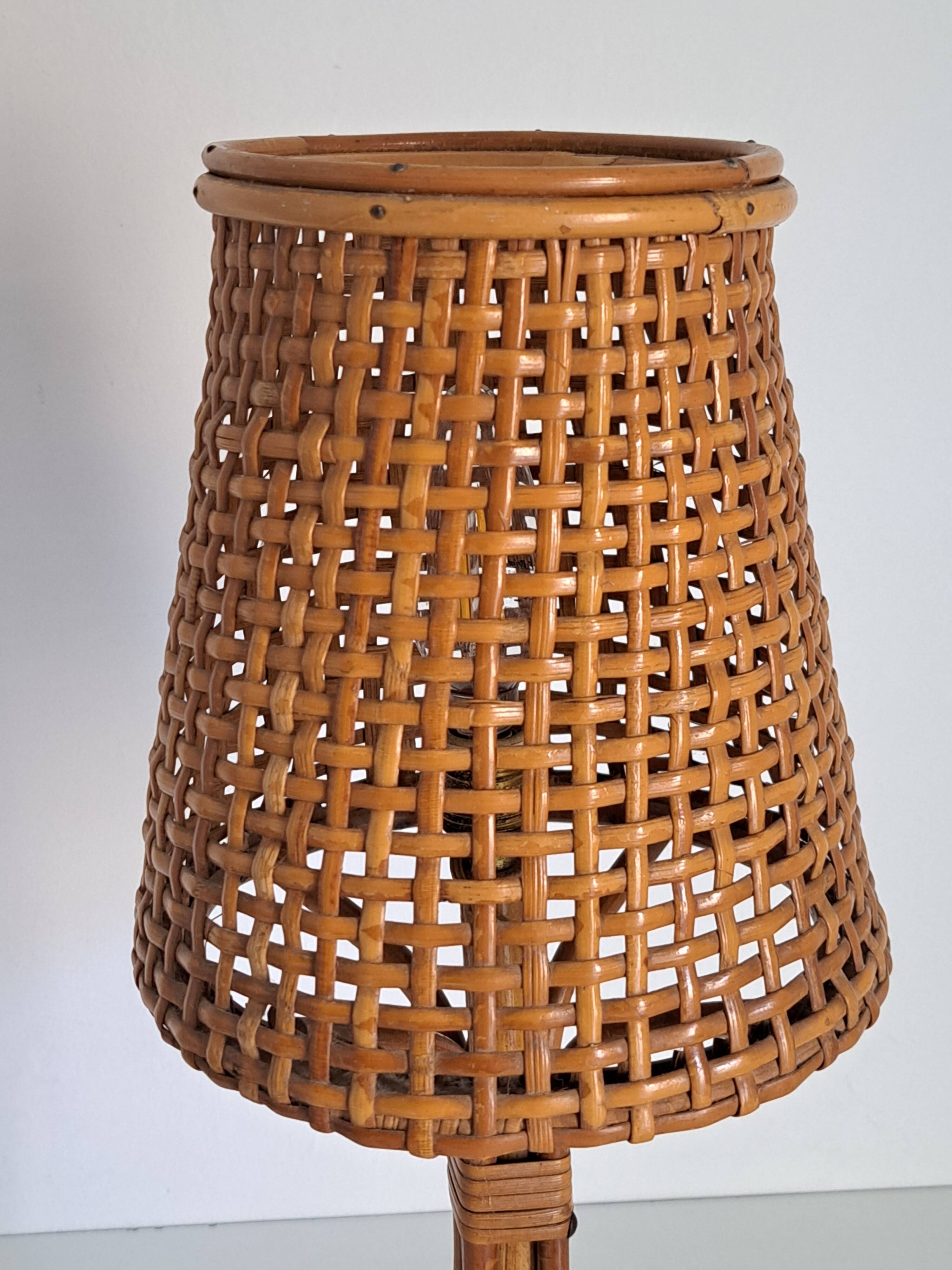 Vintage bamboo bedside lamp