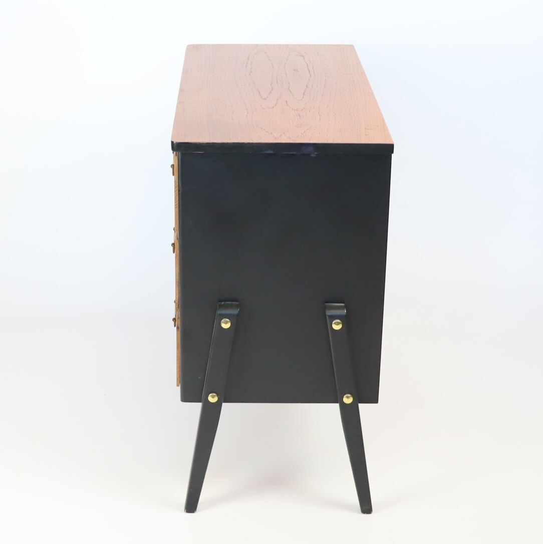 Two-tone chest of drawers