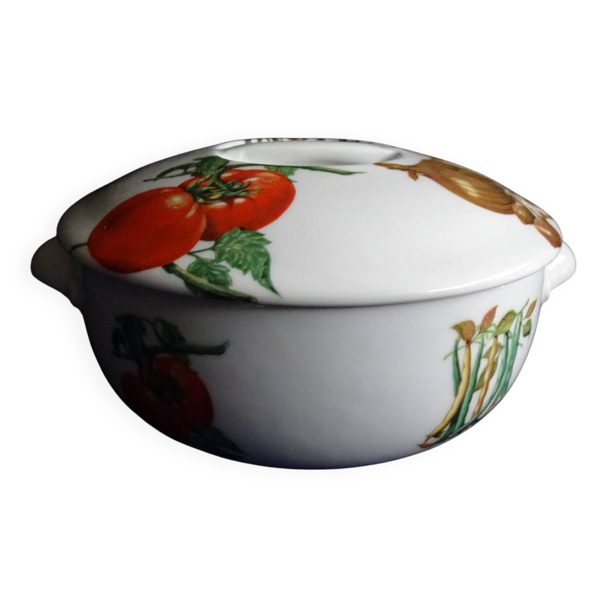 Legumier en porcelaine