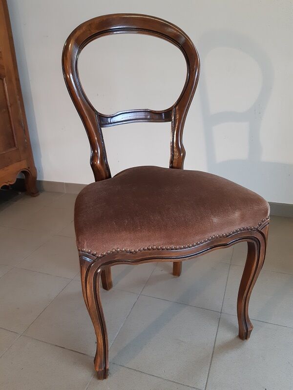 Louis XVI-style chairs 20th medallion