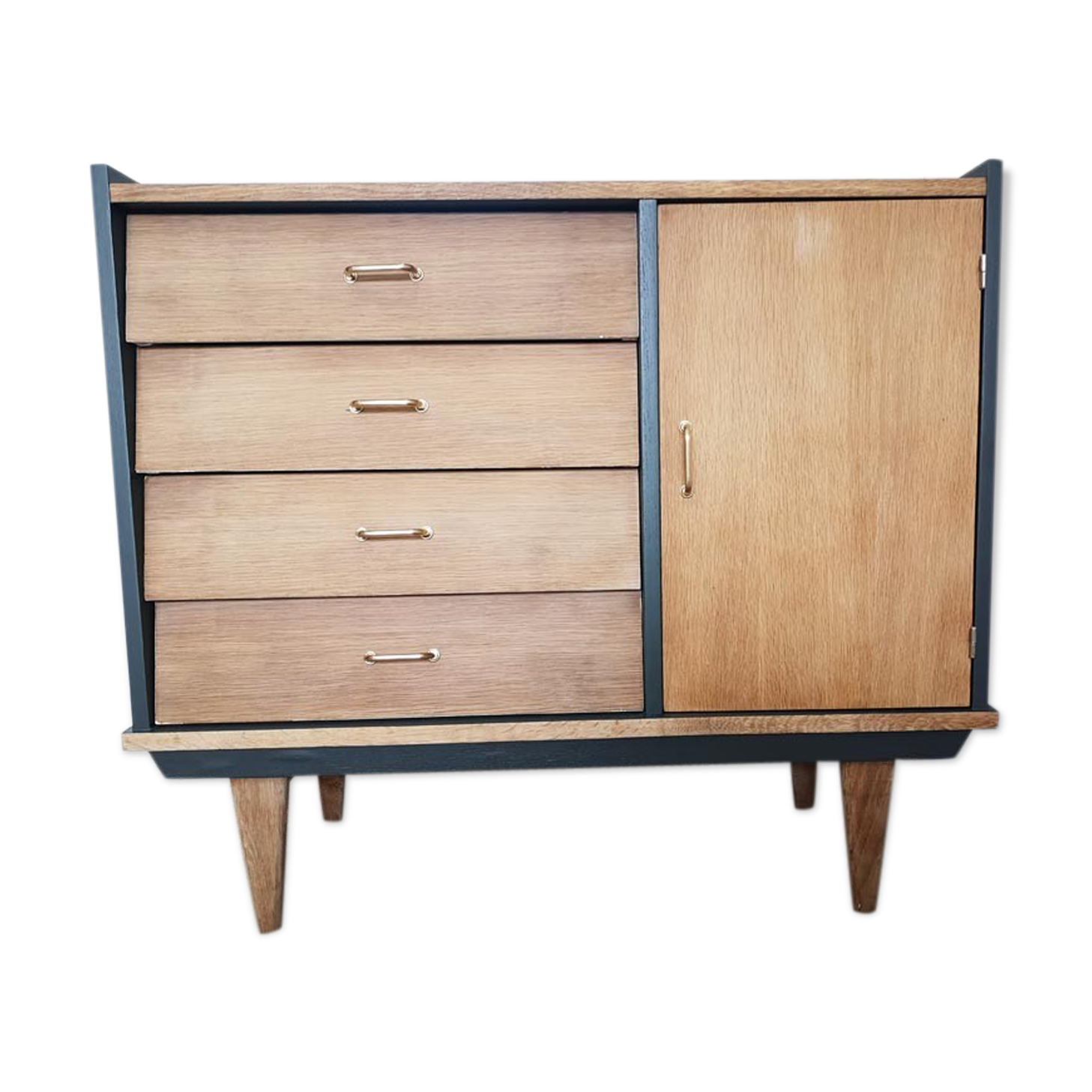 Dresser of the 60s
