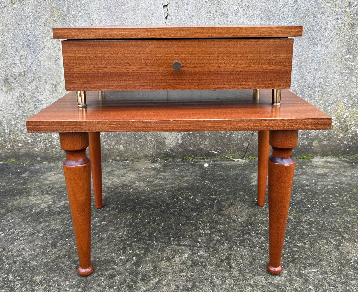 Petite table de nuit bois vernis, années 50.