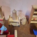 Lot de mobilier en bois maison de poupée