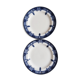 Pair of English plates blue décor