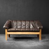 Vintage 2-seater brown leather canapé in modern Danish mid-century style from the 1970s.