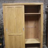 Armoire parisienne