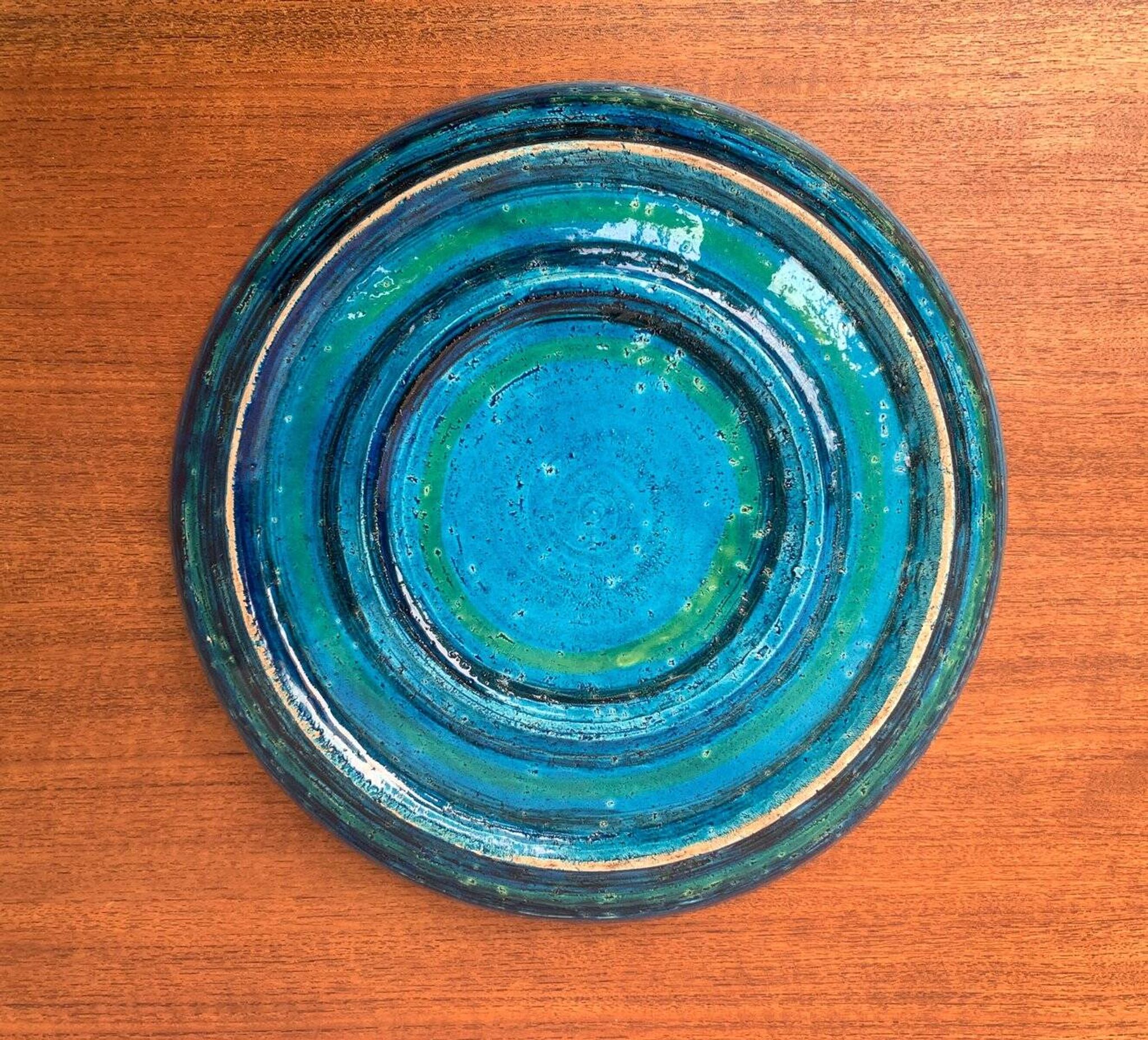 Large bowl in Rimini Blu pottery, mid-century by Aldo Londi for Bitossi.