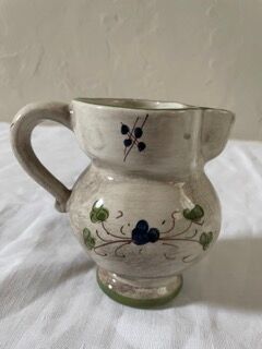 Milk pot