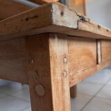 Old farmhouse coffee table in solid wood, 1 drawer