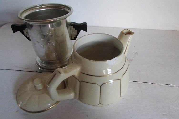 Vintage Pegasus coffee maker, 2 cups, ceramic