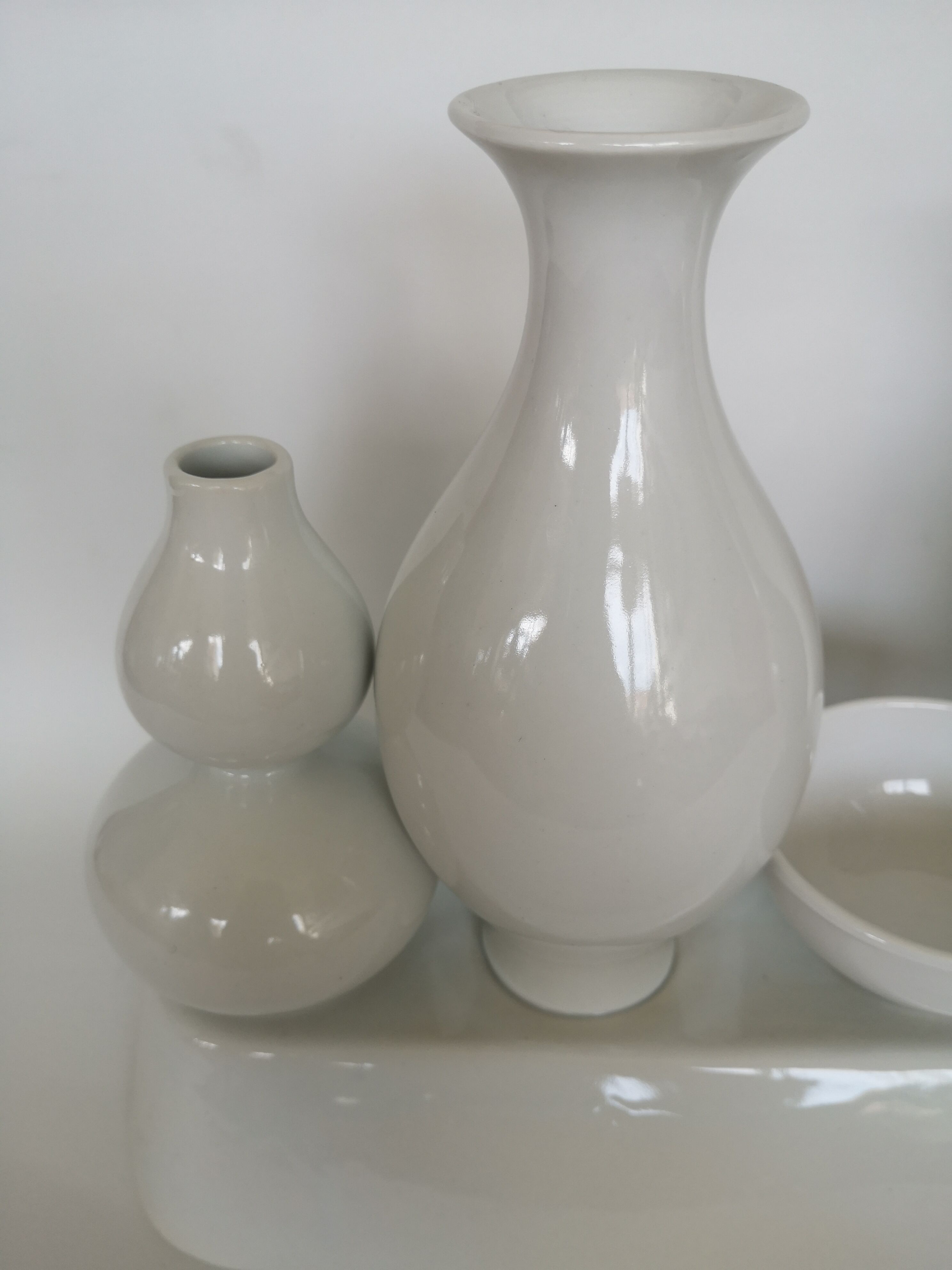 Set of 5 ceramic vases