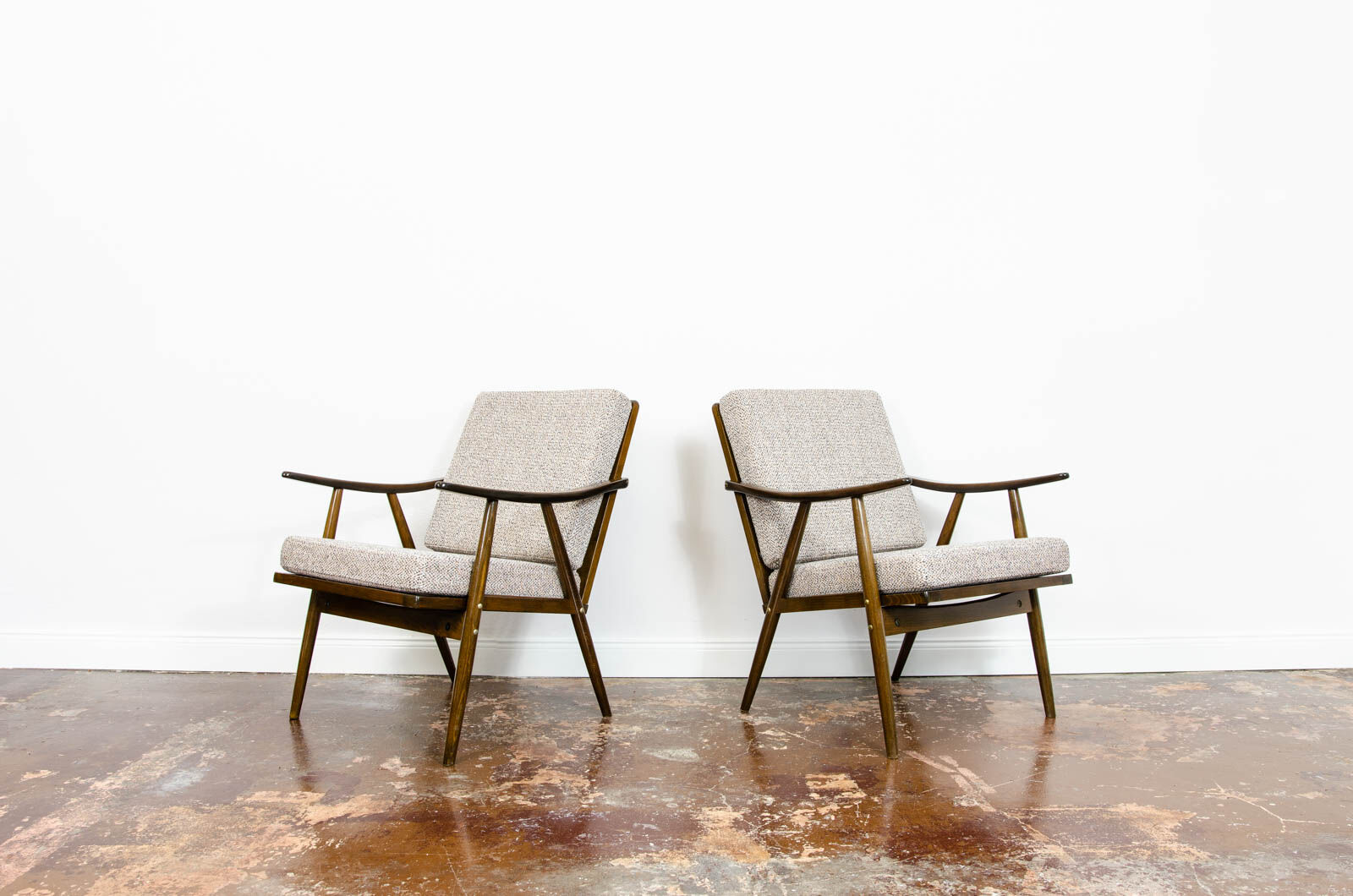Paire de fauteuils du milieu du siècle années 1960