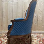 Bergère à oreilles de style Louis XVI velours bleu
