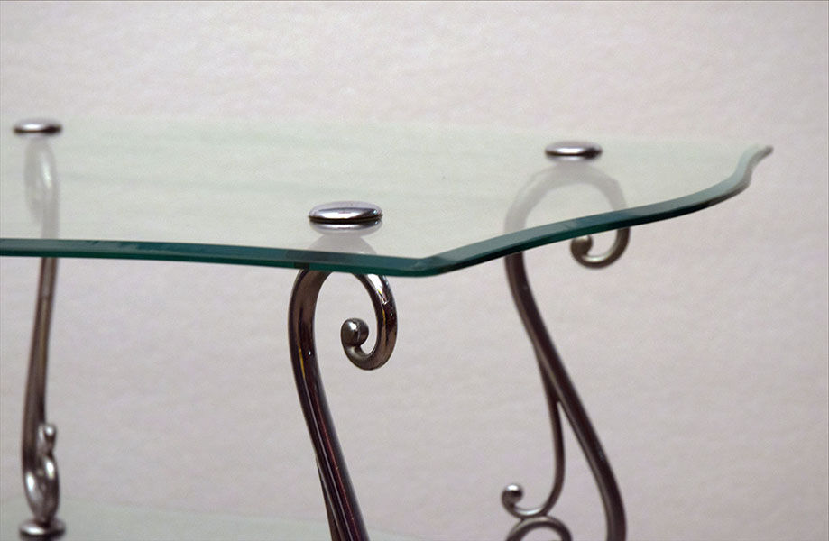 Table basse à deux niveaux du milieu du siècle en laiton et cristal chromés