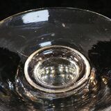 9 coupes à champagne en verre soufflé et gravé