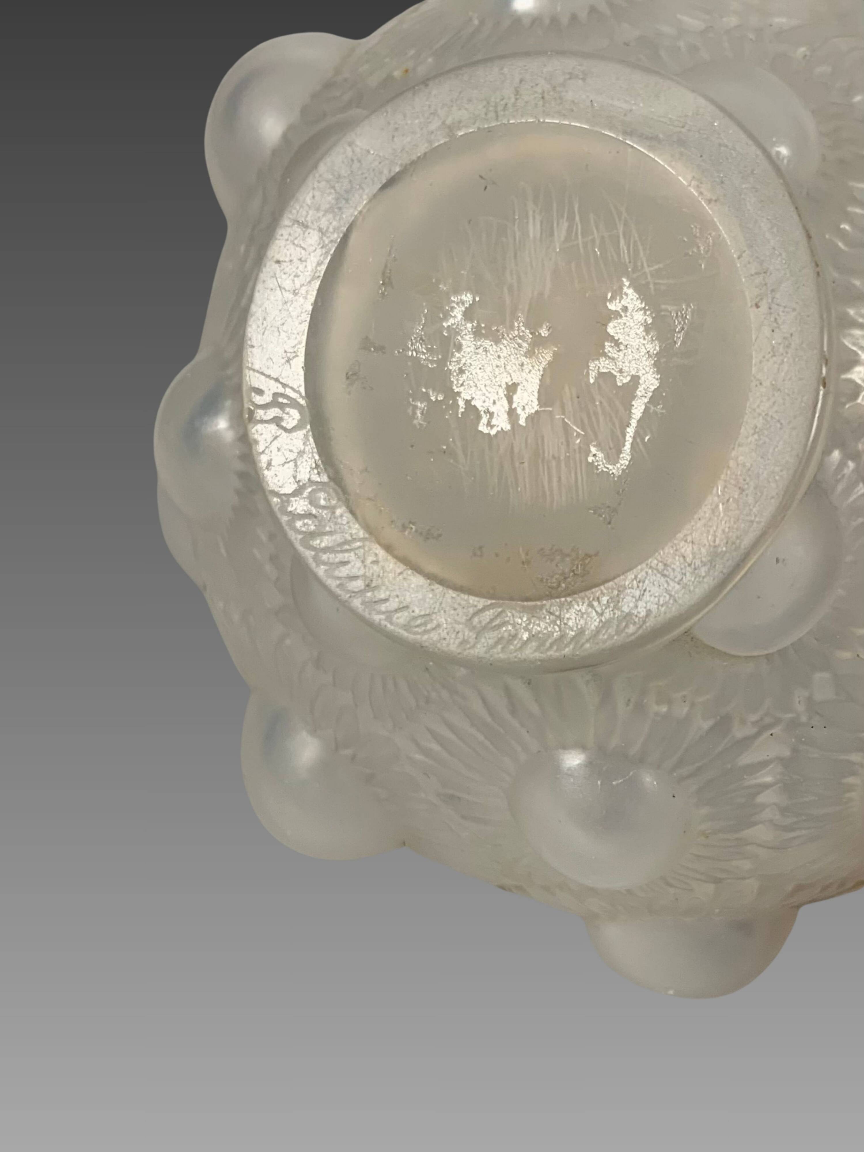 Art Deco vase signed René LALIQUE (1860-1945) model "Tournesol" 1927.