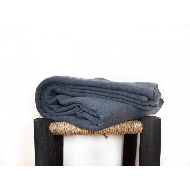 Carbon gross linen table