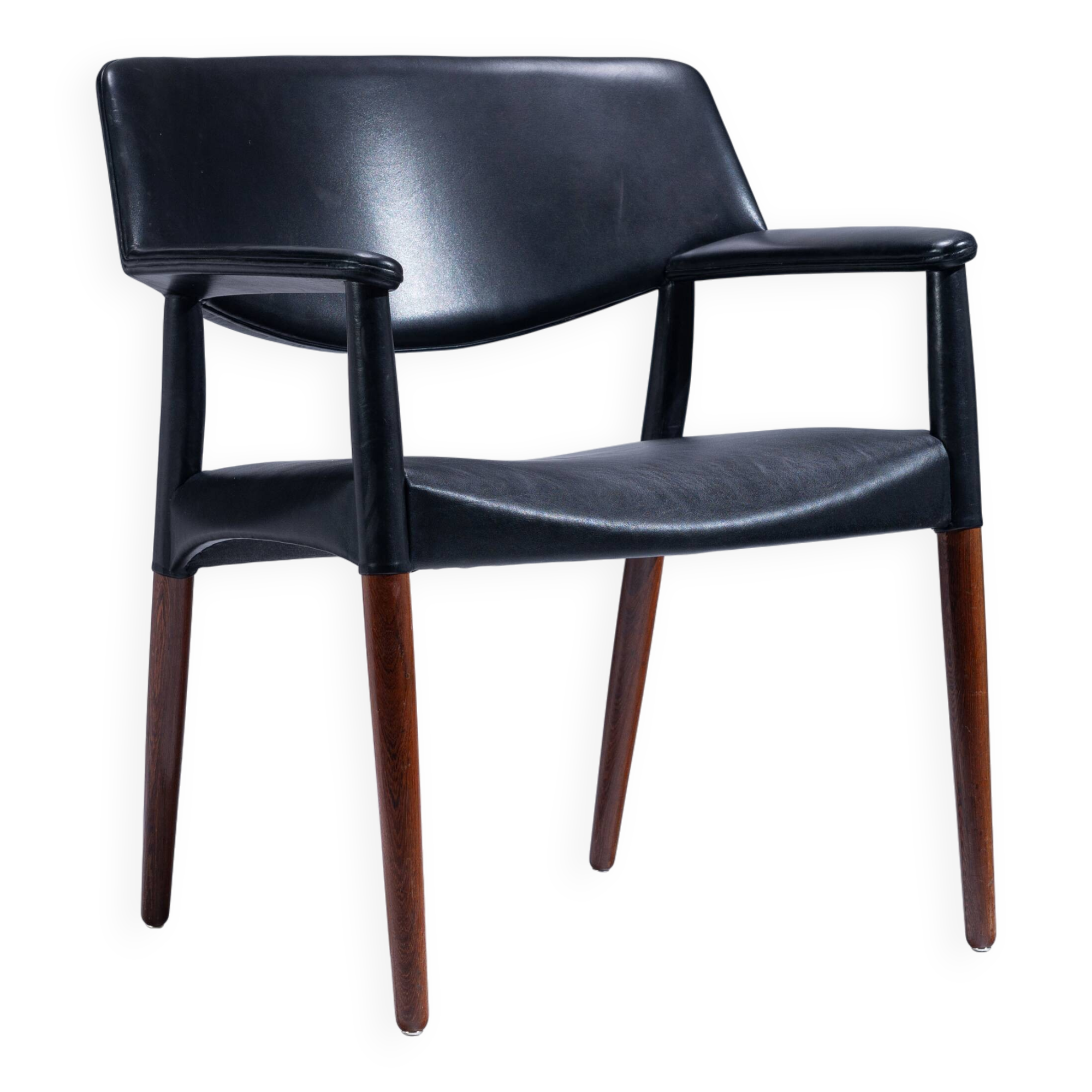 Mid-century armchair designed by Ejnar Larsen & Aksel Bender Madsen for Wil