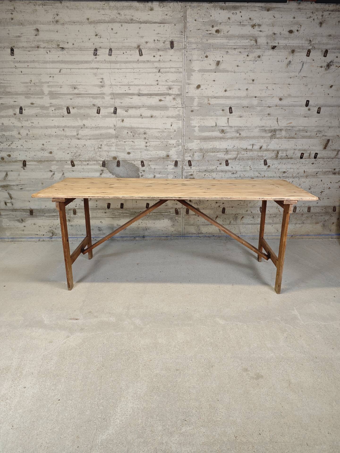Pine garden table