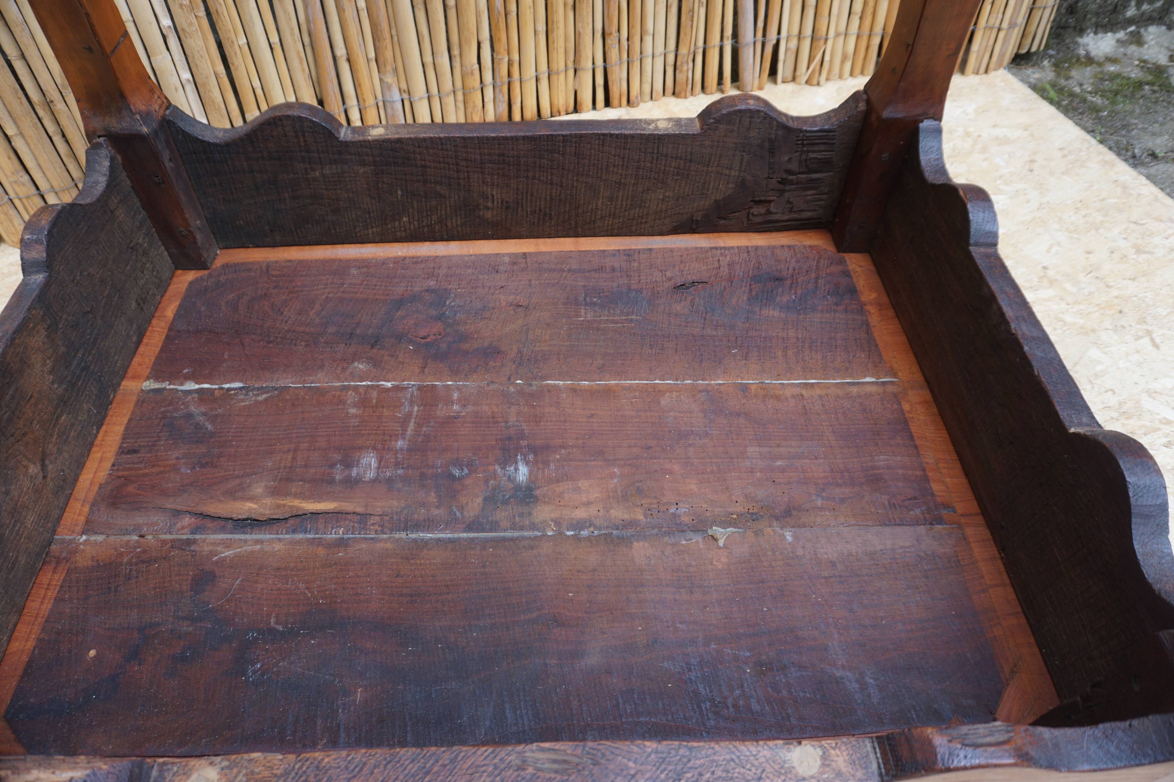 Table de taverne ou d'auberge du 18° siècle