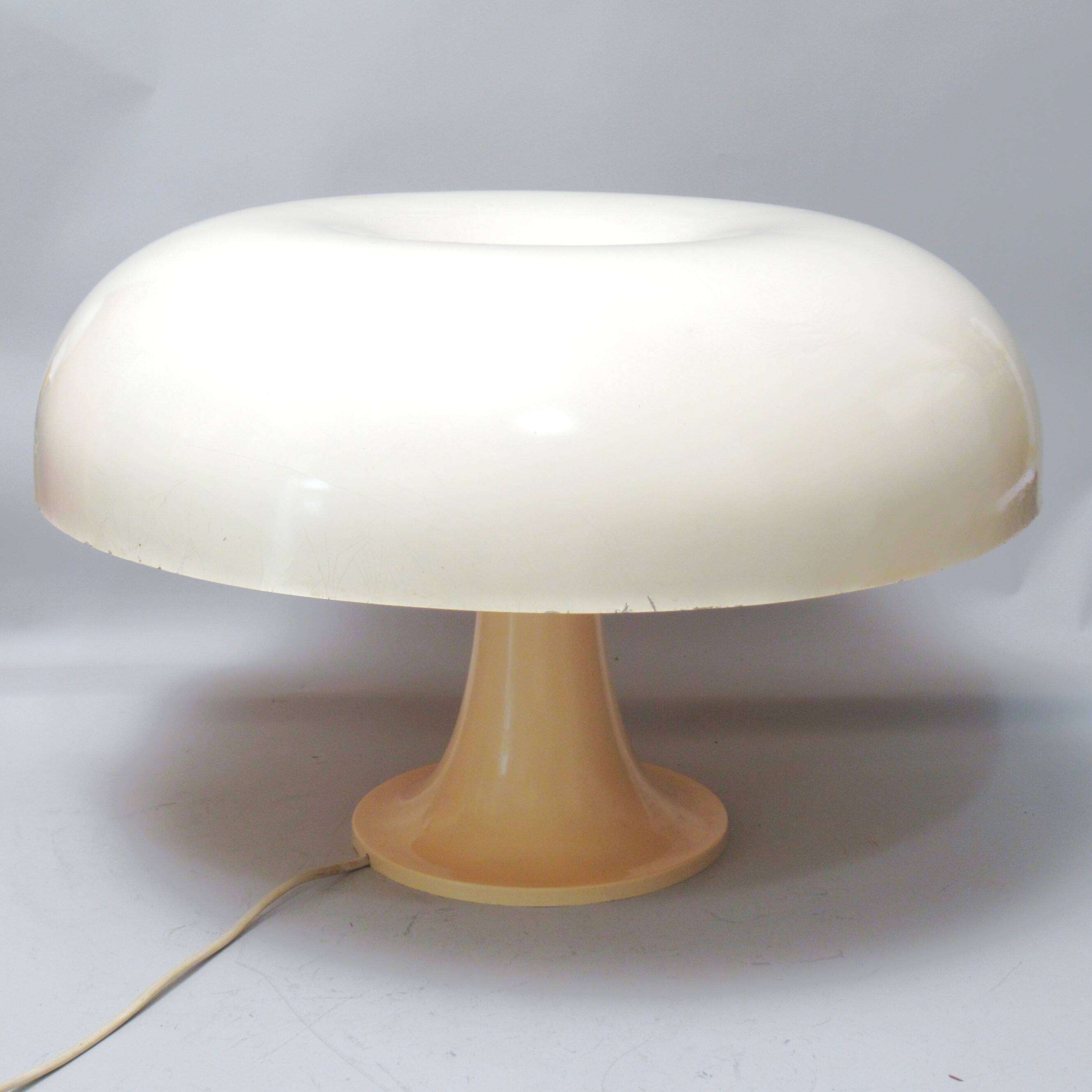Large Nesso lamp Giancarlo Mattioli Artemide 1965