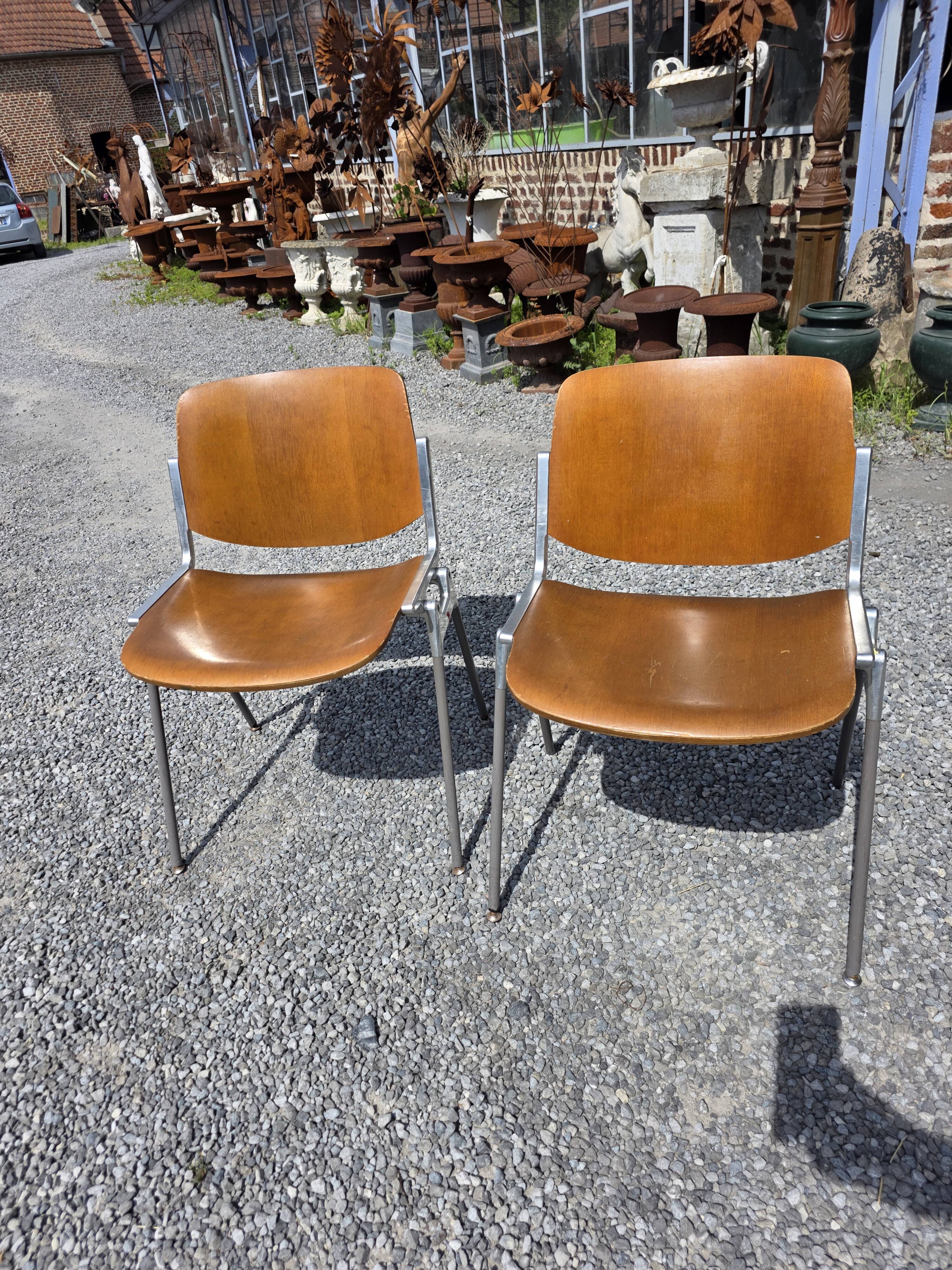 Paire de chaises "DSC 106" par Giancarlo Piretti pour Castelli, 1960
