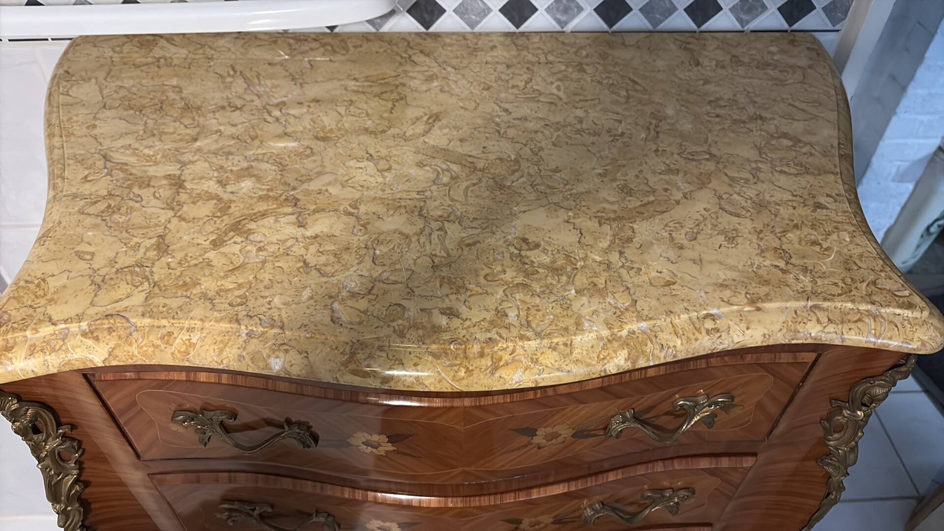 Louis XV style rosewood chest of drawers