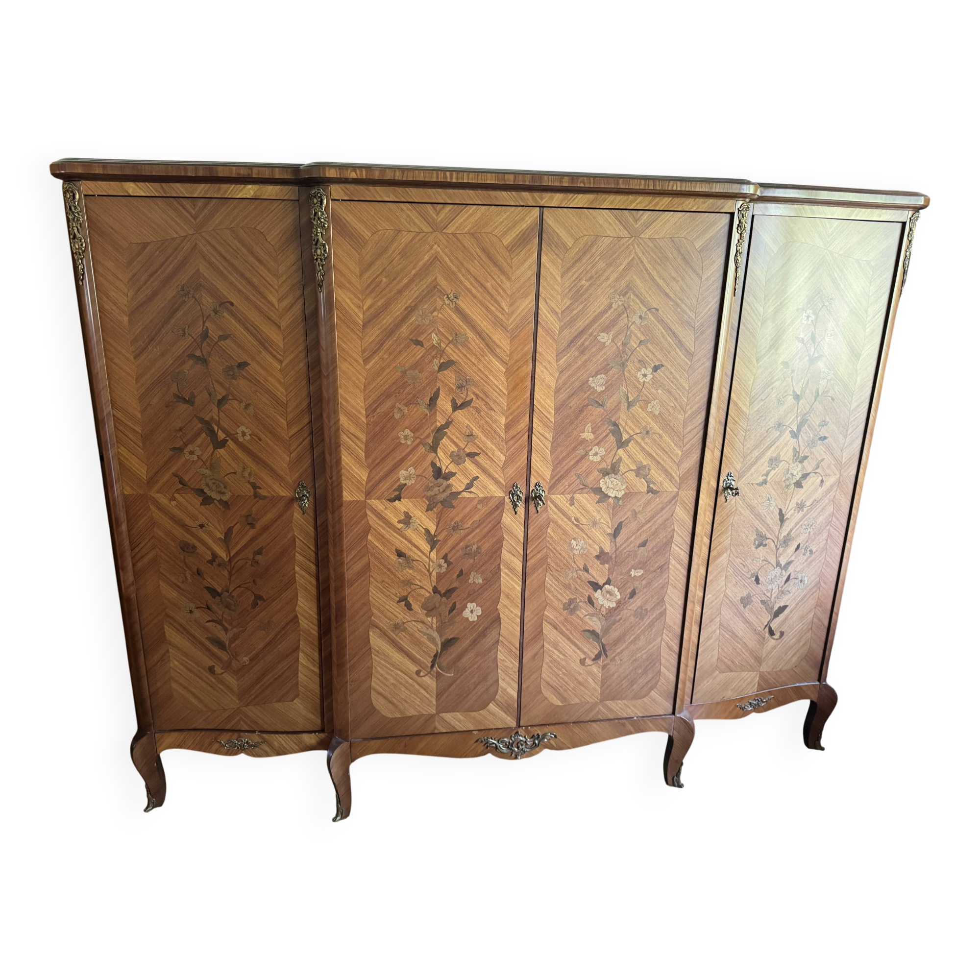Armoire 4 portes en bois de rose