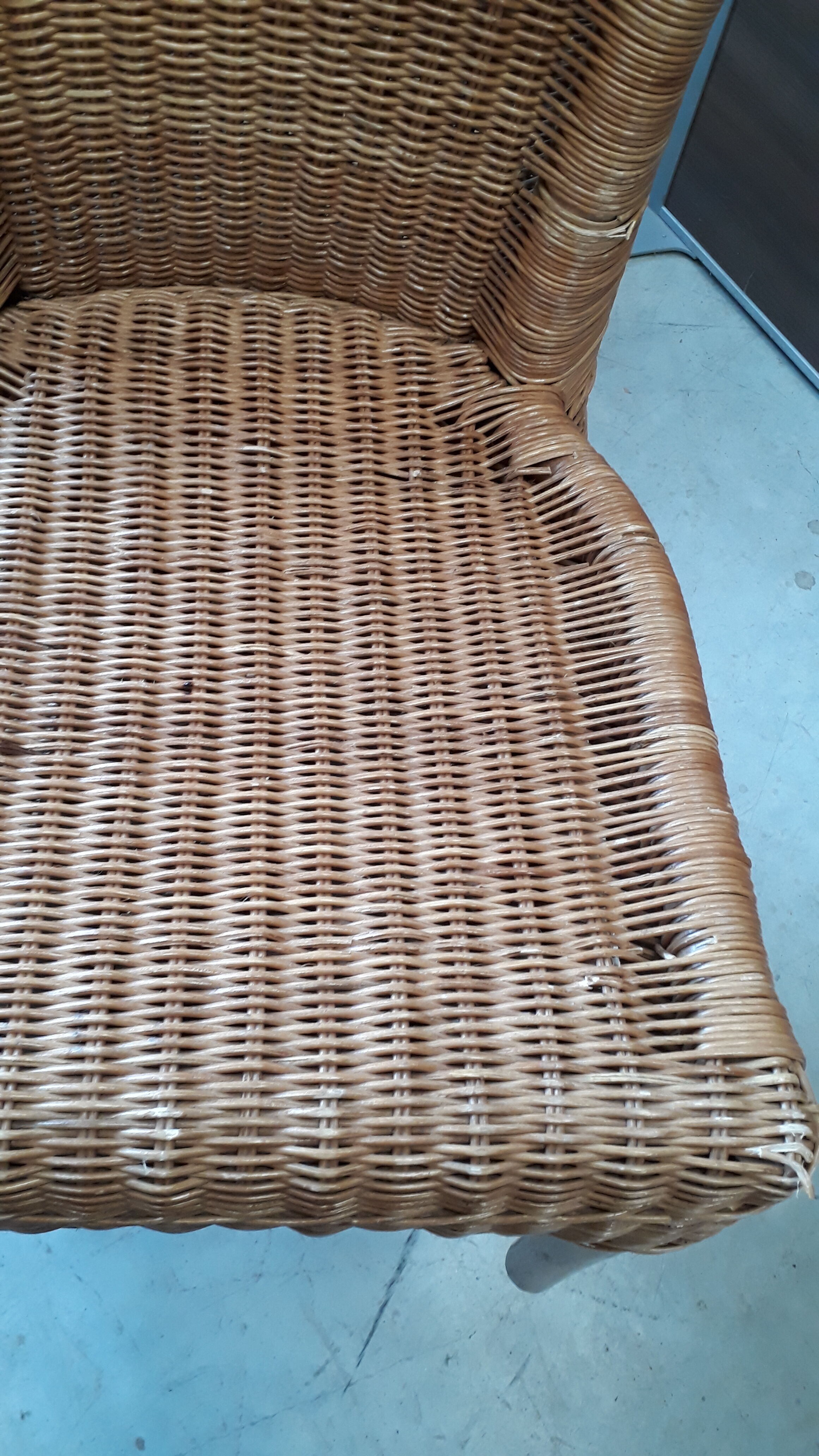 4 vintage rattan chairs 1970