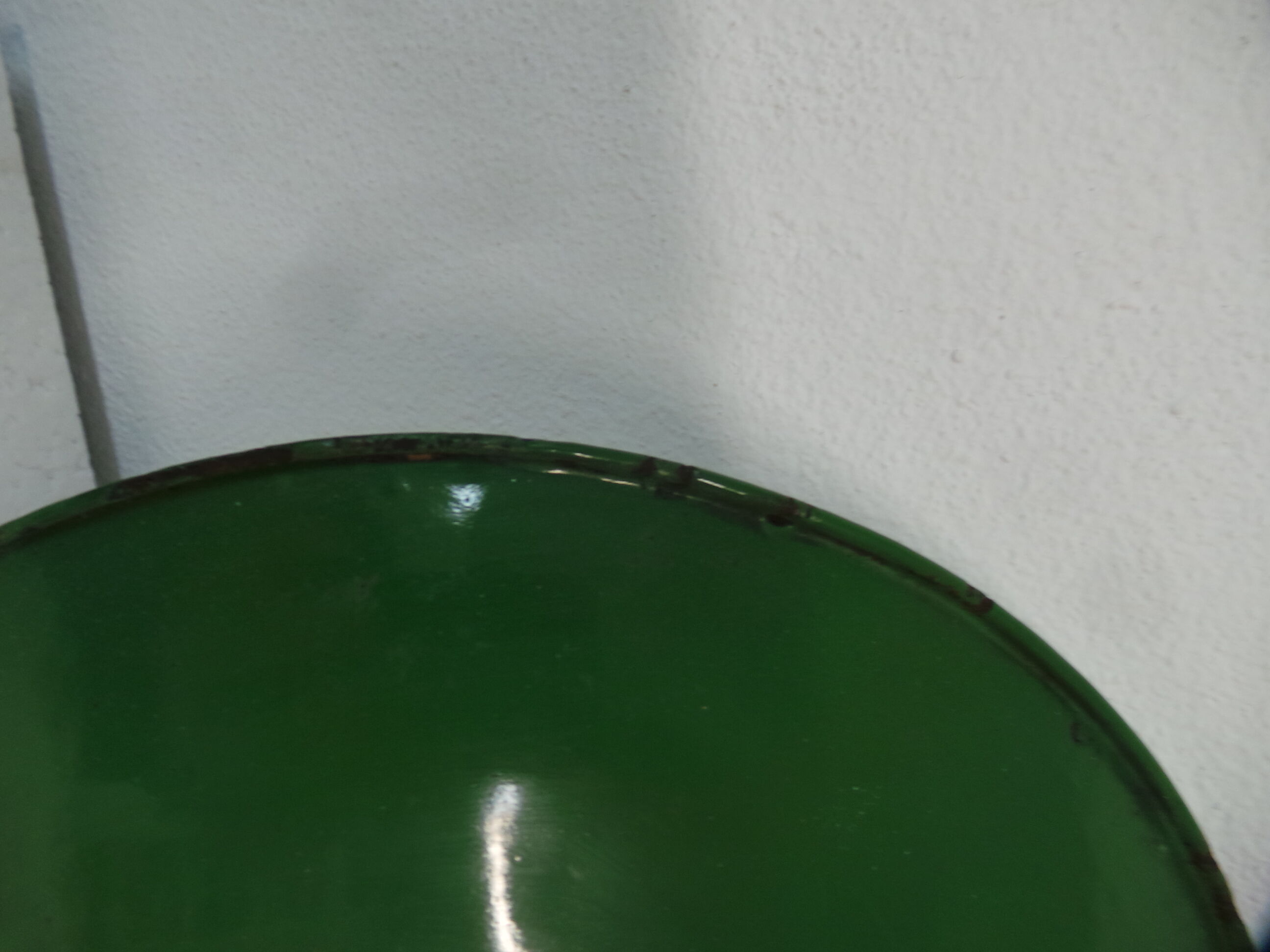Enamelled tole shade
