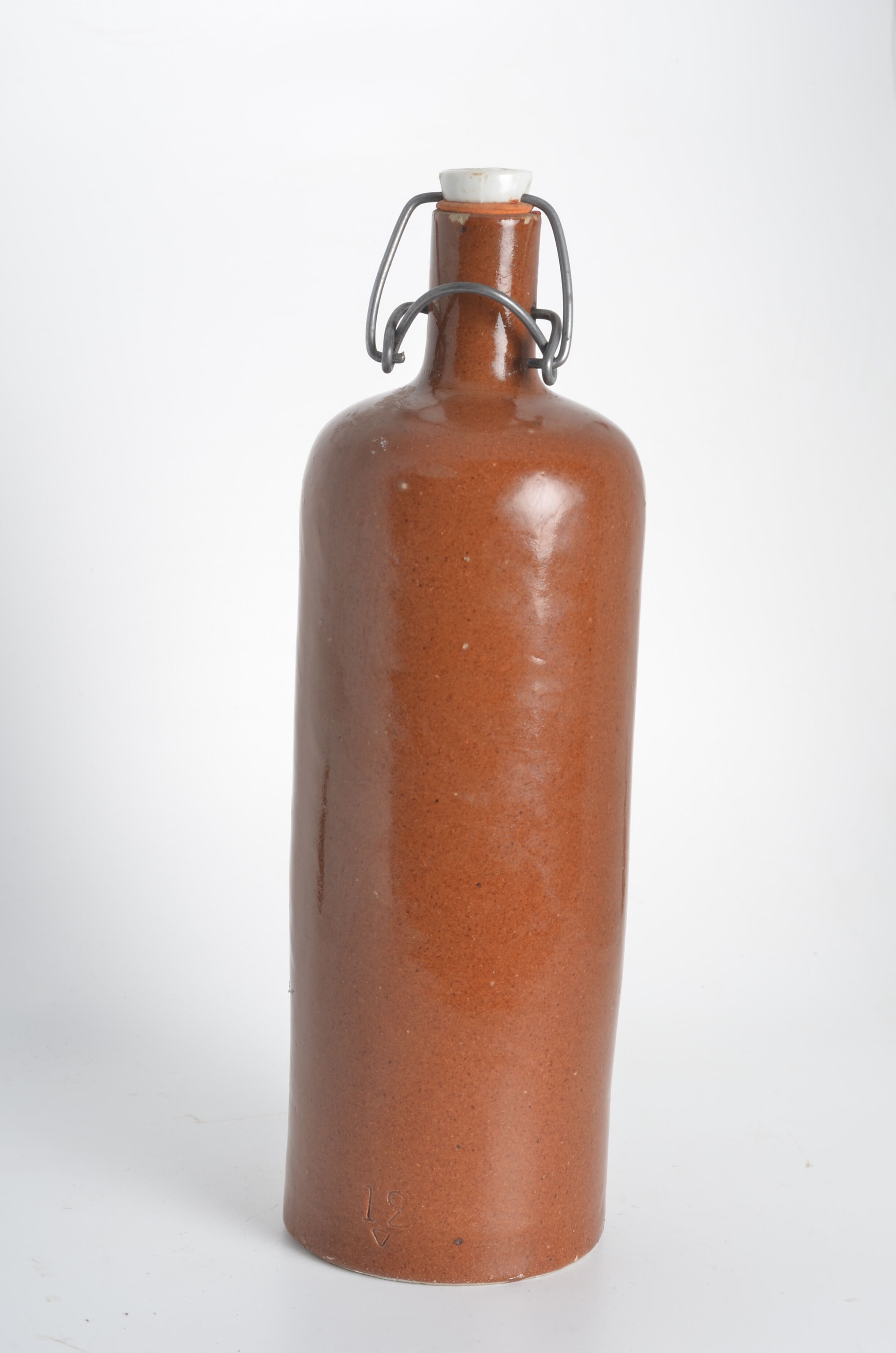 Bottle in glazed stoneware