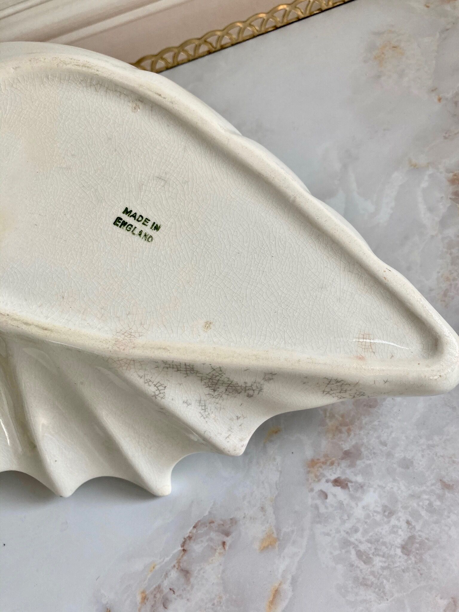 Empty cut English shell pocket